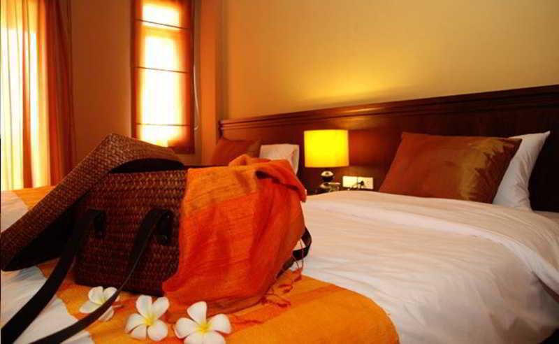 Baan Kanta Hotel Хуа Хин Екстериор снимка