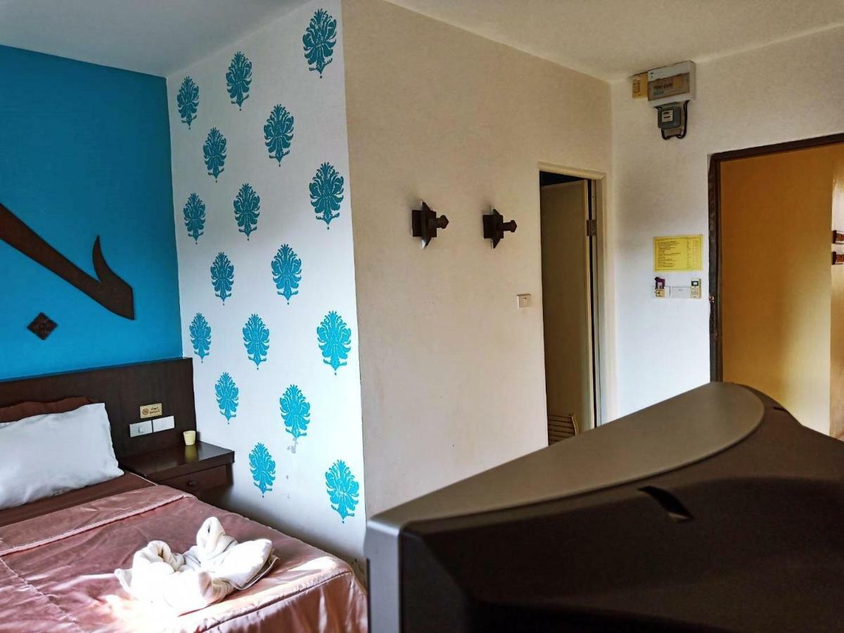 Baan Kanta Hotel Хуа Хин Екстериор снимка