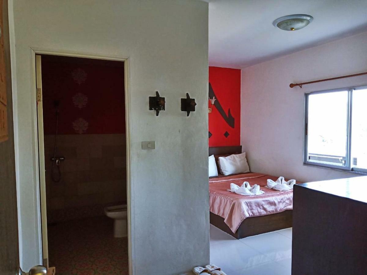 Baan Kanta Hotel Хуа Хин Екстериор снимка